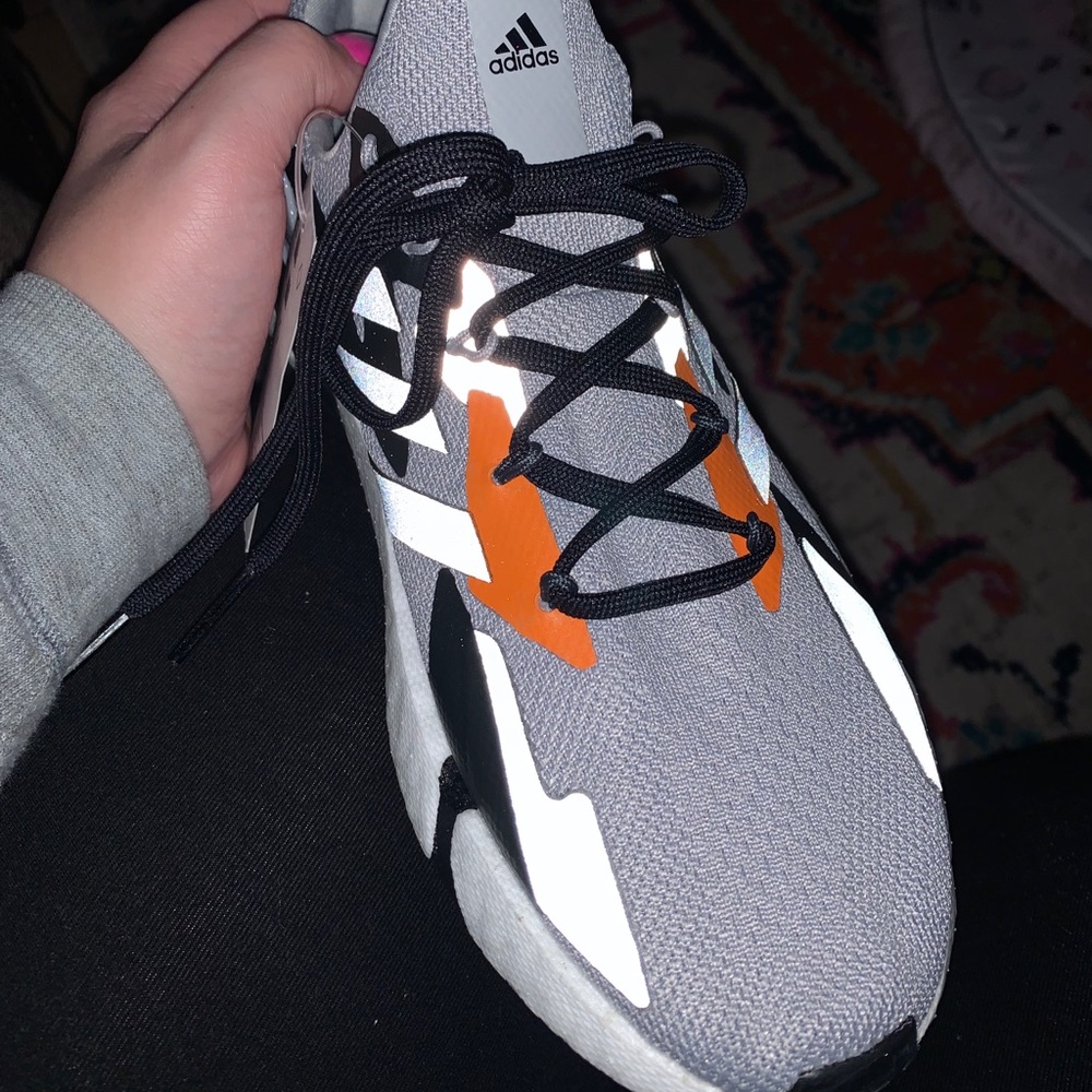 Men’s 7.5 Adidas Tennis Shoes